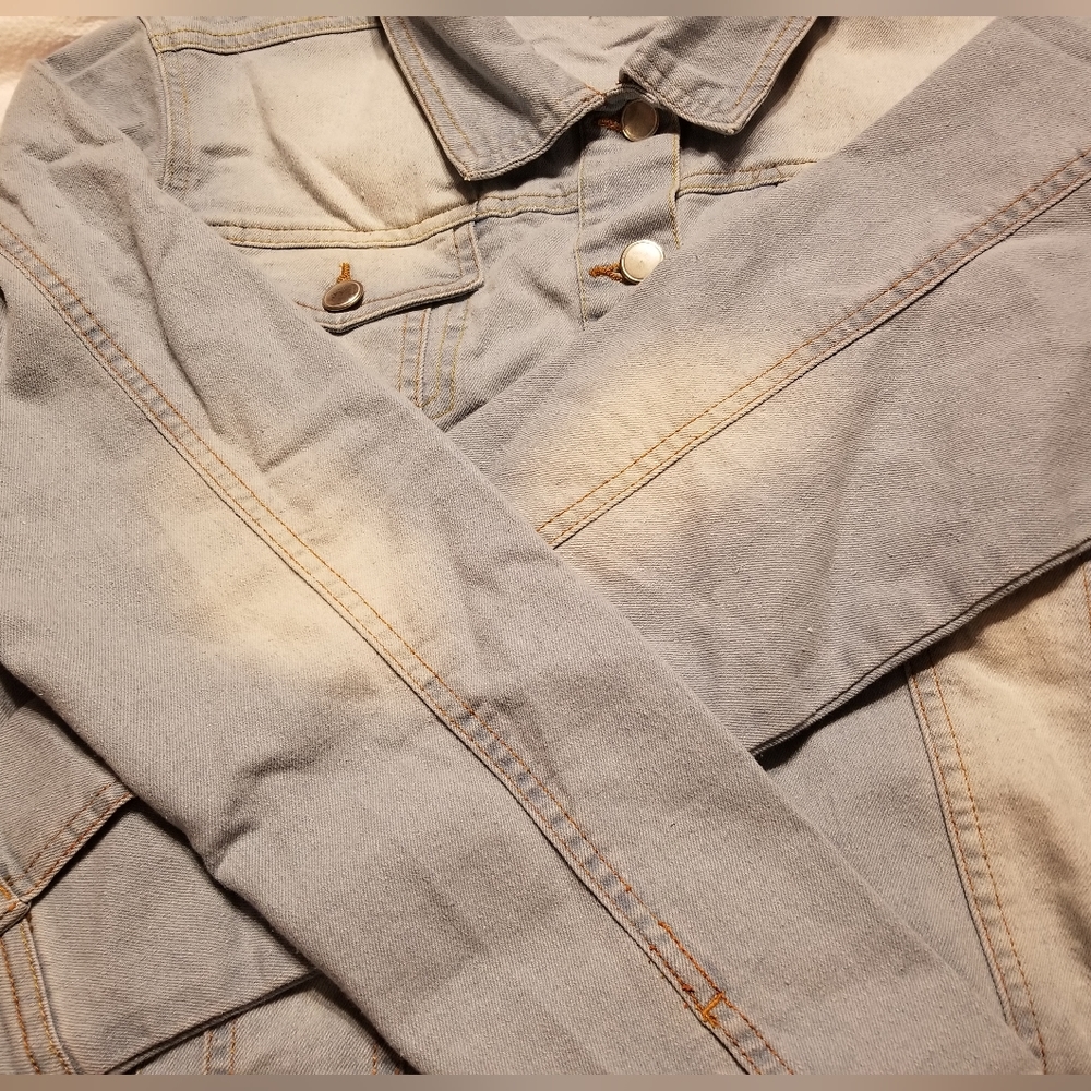 LIKE NEW DOLLHOUSE WOMENS DISTRESSED JEAN JACKET TEHYA LIGHT BLUE JEAN J… - Picture 12 of 16